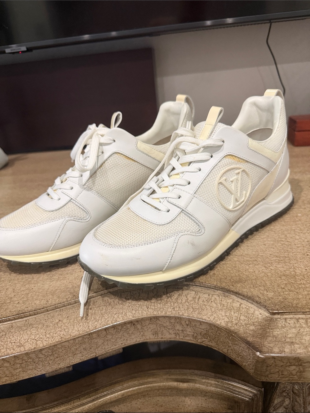 Louis Vuitton White and Cream women’s  Low-Top Sneakers